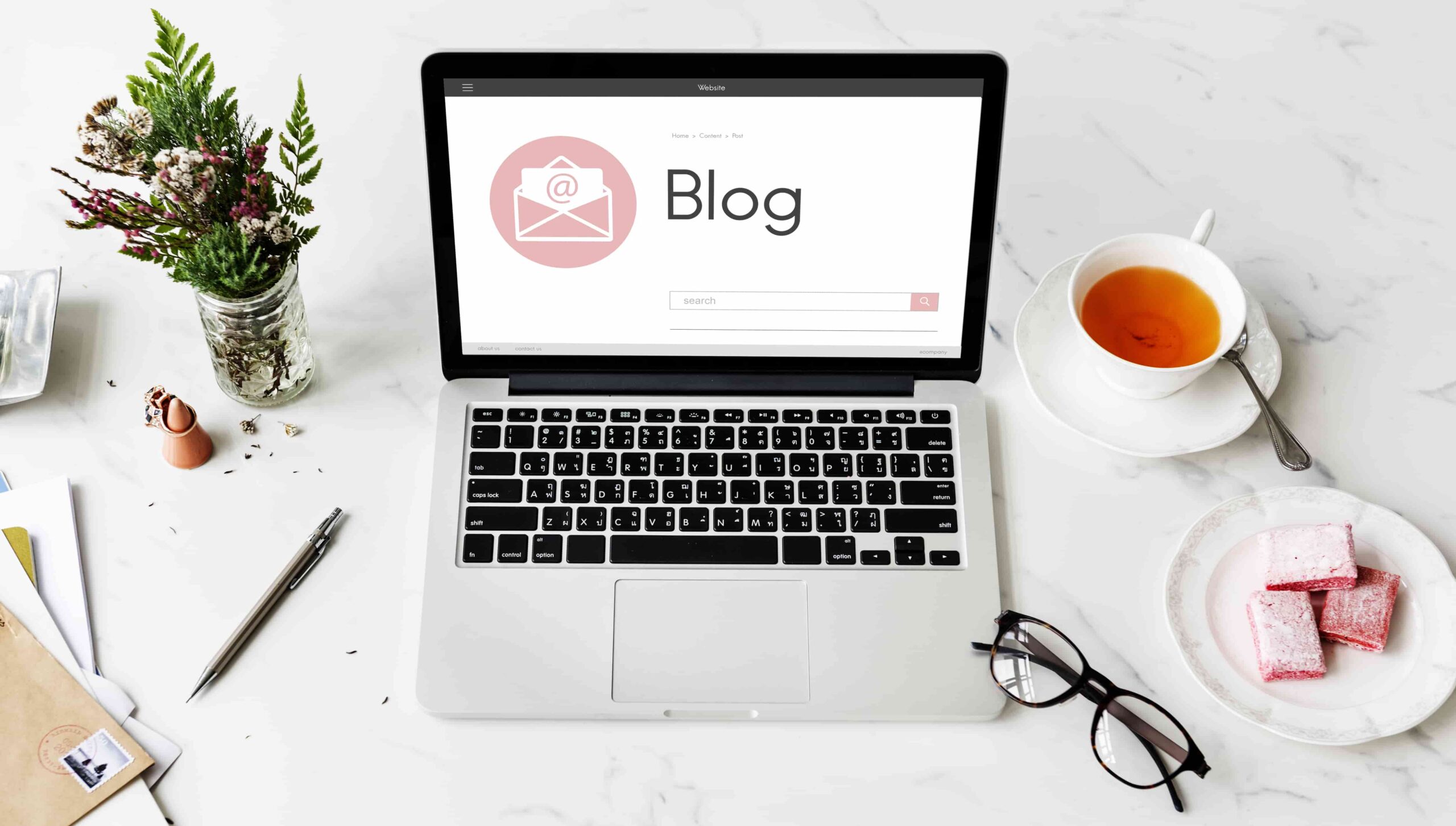 Blog Institute homepage banner showing creative blogging concept